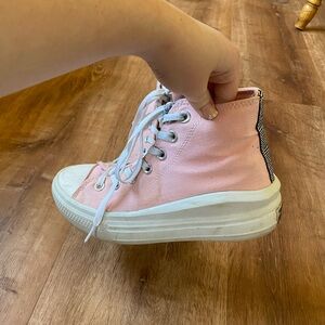 Woman’s pink Converse gingham striped size 6.5